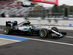 Rosberg Raih Pole berkat Keunggulan Tipis atas Hamilton