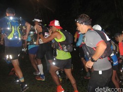 Umur Sudah Lebih dari Setengah Abad, Tetap Antusias Ikuti Lari 100 KM