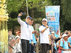 Bupati Anas Sambut Ribuan Peserta Banyuwangi International Run 2016