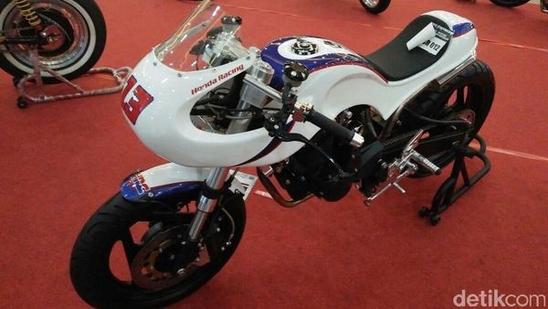 Jejeran Motor Pemenang Honda Modif Contest Mejeng di Kustomfest
