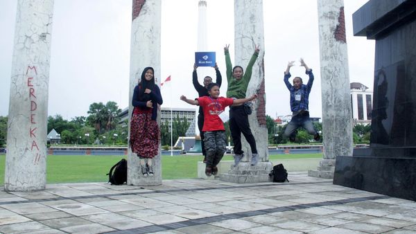 Blue Bird Ajak Konsumen Jelajah Kota Surabaya