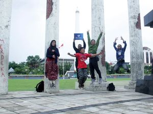 Blue Bird Ajak Konsumen Jelajah Kota Surabaya Blue Bird Ajak Konsumen Jelajah Kota Surabaya