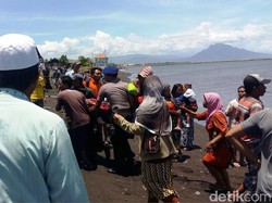 Terkatung-katung di Laut 5 Jam, 11 ABK Nelayan Situbondo Selamat