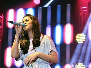 Raisa Andriana Unjuk Bakat Akting di Film Perdana