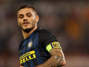 Inter Jatuhkan Sanksi kepada Icardi