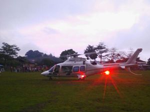 Heli Menteri Susi Mendarat di Lapangan saat Pertandingan Bola, Ini Wujudnya