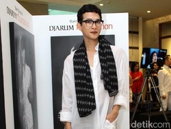 Oscar Lawalata Jadi Perempuan, Ibunda Menangis sampai Perang Dingin