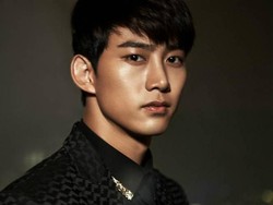 Taecyeon Debut Layar Lebar Thriller Lewat House on Top of Time