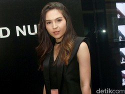 Profil Olivia Jensen yang Viral karena Video Lempar Bendera Merah Putih