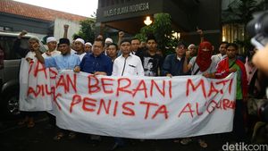 Kecam Ahok, Pasukan Berani Mati Datangi MUI