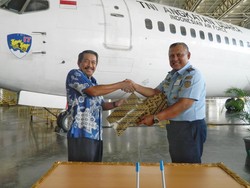 Lion Air Group Hibahkan Pesawat Boeing 737-400 untuk TNI AU