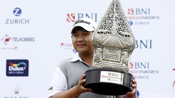 Poom Saksansin Juara Golf BNI Indonesian Masters 2016