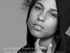 Alicia Keys Tampil Cantik Alami Tanpa Makeup di Cover Album Terbaru