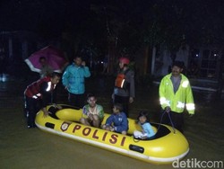 Banjir di Trenggalek Membuat 138 Kepala Keluarga Mengungsi