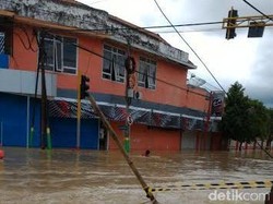 Banjir di Sampang, Sebagian Warga Mulai Mengungsi di Rumah Kerabat