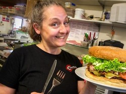 Wouw! Ada Gotham Burger yang Beratnya 2 Kg!