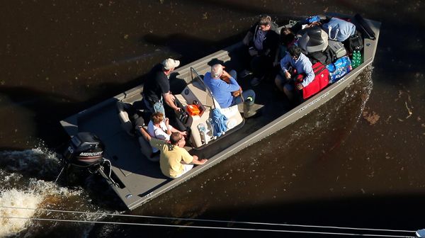 Evakuasi Korban Topan Matthew di North Carolina