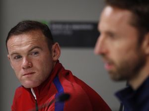 Mungkin Rooney Sedikit Bingung Mungkin Rooney Sedikit Bingung