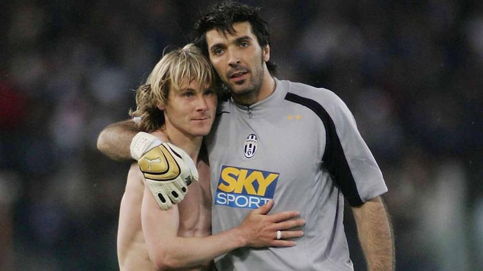 Nedved Ingin Lihat Buffon Main sampai Usia 50