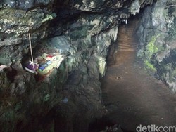 Pengusaha hingga Politikus Pernah ke Gua Langse Temui Mbah Kijem, Siapa saja?