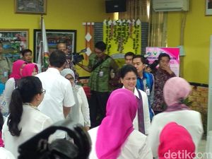Ditemani Istri Ahok dan Djarot, Iriana Jokowi Kunjungi Puskesmas Pasar Rebo