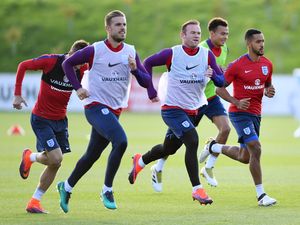 Henderson: Rooney Tetap Pemimpin Kami