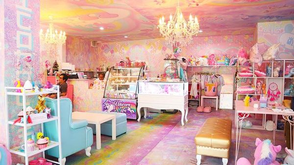 7 Kafe Kekinian Ini Punya Makanan Enak dan Spot Keren Buat Foto