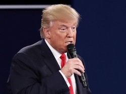 Donald Trump Sebut Dunia Membenci Amerika dan Obama