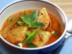 Ayam hingga Cumi Masak Woku Belanga yang Gurih Beraroma Ada di Sini