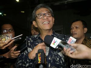 Dirut Bulog Jelaskan Distribusi Gula ke Sumbar di Kasus Irman Gusman