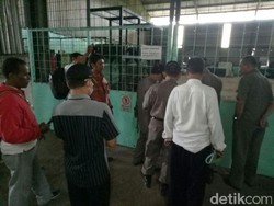 Pabrik Karet Penghasil Bau Busuk di Mojokerto Ditutup Paksa