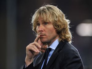Turun Gunung, Nedved Main di Klub Kampung Halamannya Turun Gunung, Nedved Main di Klub Kampung Halamannya