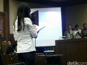 Pengacara Tegaskan Tak Ada Sidik Jari Jessica di Gelas Kopi yang Dipesan Mirna