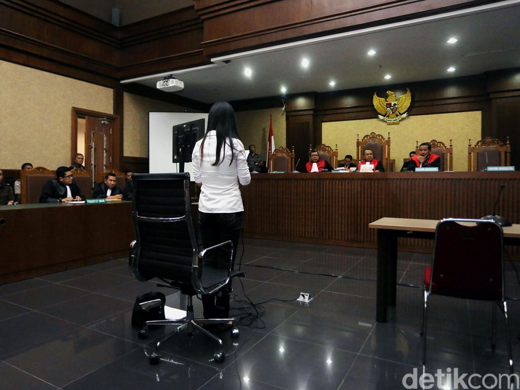 Pengacara Jessica Minta Bukti CCTV Ditolak karena Diperoleh Secara Ilegal Pengacara Jessica Minta Bukti CCTV Ditolak karena Diperoleh Secara Ilegal