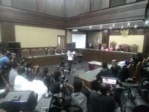 Luapan Tangis Jessica Wongso: Mengenang Mirna dan Sumpah Tak Membunuh Luapan Tangis Jessica Wongso: Mengenang Mirna dan Sumpah Tak Membunuh