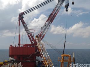 Ada 100 Rig Migas Nganggur di Laut, Kok Nggak Dibongkar? Ada 100 Rig Migas Nganggur di Laut, Kok Nggak Dibongkar?