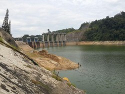 Debit Air Waduk PLTA Koto Panjang Riau Menyusut, Turbin Tak Berfungsi