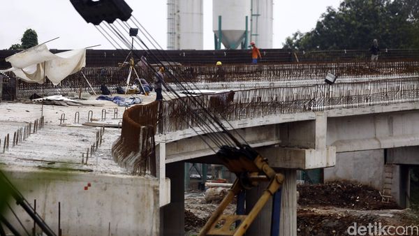 Pembangunan Jembatan Tol di Simpang Antasari