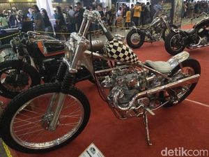 Motor Kustom Skinny Choppers dengan Unsur Khas Bali