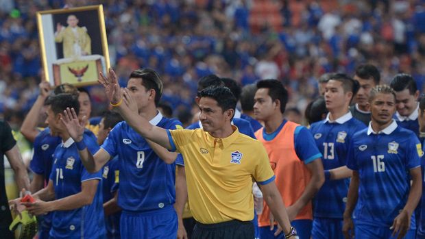 Kiatisuk Senamuang dua kali membawa timnas Thailand juara Piala AFF.