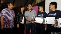 Lenovo Smartpohone Gandeng Dicoding Academy
