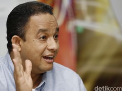 Anies Temui Guru-guru PAUD di Rawamangun, Naik Tangga Hingga Lantai 5