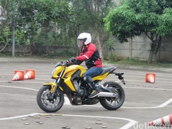 Bermotor dengan Aman dan Nyaman, Kenali 7 Postur Berkendara Ini