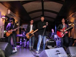 Apa Kata Rian DMASIV Soal Rilisan Fisik?