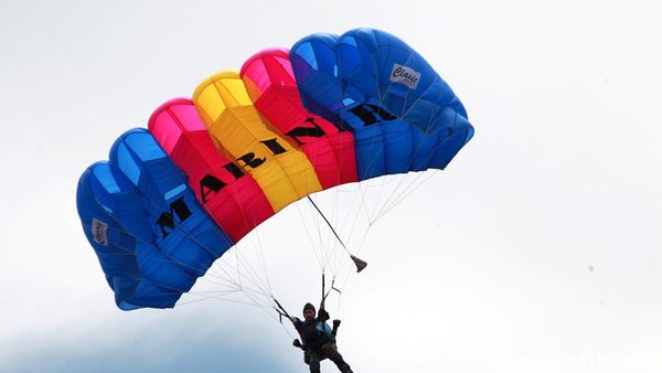 TNI Gelar Gladi Kotor Puncak Sail Selat Karimata 2016