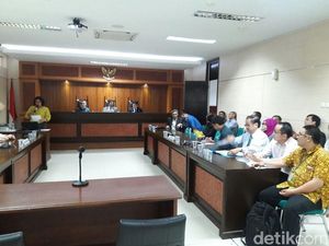 Terbukti Kartel Ayam, Charoen Pokphand dan Japfa Didenda Rp 25 M Terbukti Kartel Ayam, Charoen Pokphand dan Japfa Didenda Rp 25 M