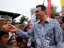 Ditantang Sandiaga Buka Dana Sosialisasi, Ahok: Aku Kan Petahana