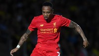 Pemain Liverpool, Nathaniel Clyne, nilainya turun 22,6 juta euro. Dia sering cedera, hingga ditaksir dengan harga 21,2 juta euro. (Foto: Getty Images/Gareth Copley)