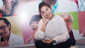 Tika Bravani Lagi Happy