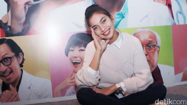Tika Bravani Lagi Happy